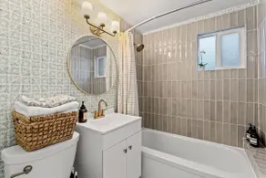 5 Star rating-Remodeled Cottage-Memory Foam Beds - Image 4
