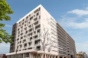 Executive 2B Apt with Free Parking & Free GYM - Image 4