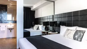 Executive 2B Apt with Free Parking & Free GYM - Image 3