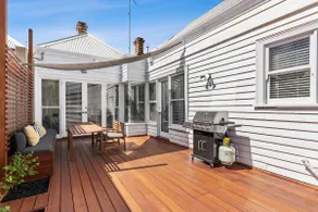 Portia Close to City Centre and Beach - Image 5