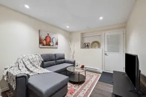 Charming 2-Bed Suite, Near White Rock - Image 2
