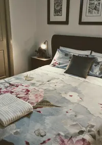 Magenta Cottage - Image 5