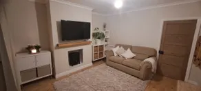 3 Bed Home sleeps 6 in Heart of Cardiff Free Parking - Image 3