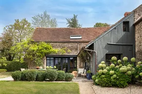 Beautiful family cottage for 10 with pool - Image 3