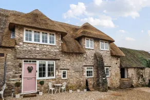 Live the coastal cottage dream in Dorset AONB - Image 5