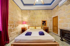 Beautiful Townhouse in the Three Cities - Image 5