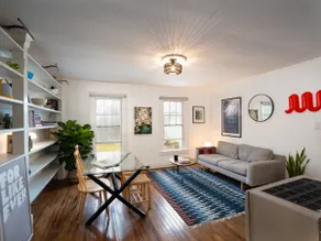 La Maison Hudson: Charming 1BR In Prime Location - Image 2