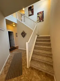 3 Bed Townhome for Longer Stays - Image 2