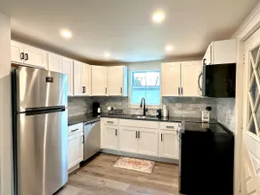 Stay Close to Everything • 2 BR • Free Parking - Image 4