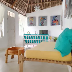 cozy one bedroom cottage with shared pool - Image 5