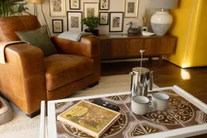 Historic town centre riverside hideaway - Image 4