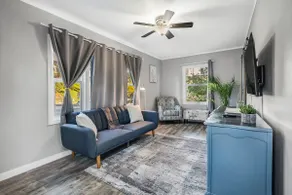 1920's Craftsman Cottage 1bd - Image 3
