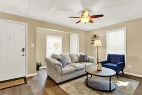 Remodeled 2 BR 1st Fl Apt in Hanover - Image 2