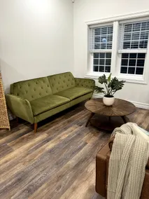 Modern Centrally Located Loft - Image 5