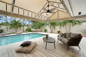 Luxury European home! 3 king beds, pool, lounge - Image 2
