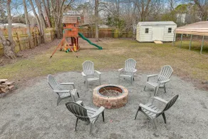 Chas Summerville House w/ Games! - Image 4