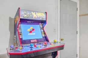 Chas Summerville House w/ Games! - Image 3