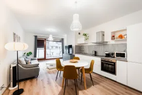 River Diamond Residence in Karlin with Garage - Image 4