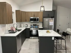Modern 2 bedroom & 2 bathroom home - Image 2