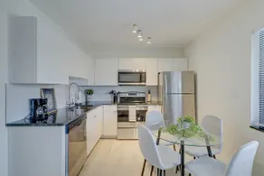 2BR Coastal Getaway! - Image 4