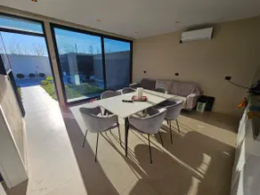 Sunrise Villa - Image 4