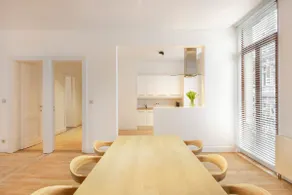 Spacious Deluxe Apartment in the Heart of Antwerp - Image 2