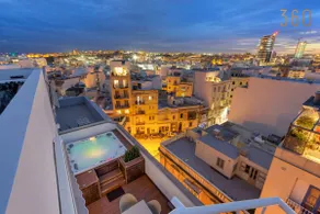 Beautiful 3BR Triplex penthouse with Hot-Tub by 360 Estates - Image 3