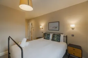 2 Bed Retreat |Parking VAT Q - By Tempstay - Image 2