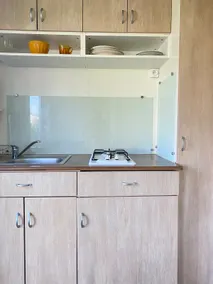 Small one-bedroom mobile home - Image 2