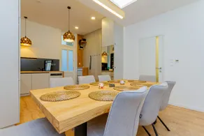 Mechwart Residence - Image 2