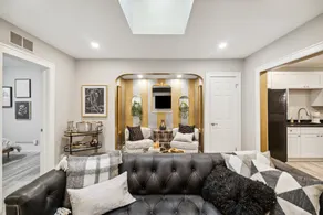 Downtown Ferndale -Fashionable Loft - Image 4