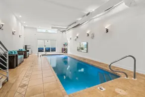 5 BDRM City Oasis - Indoor Pool - Roof Top Deck - Image 2