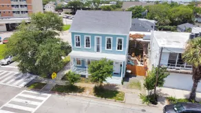 Deja Blue – Walk to Strand, Beach & Pleasure Pier! - Image 3