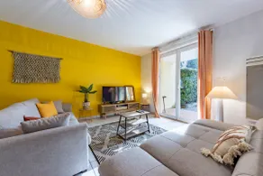 ”Le Coloré” -parking-terrace-garden- 2 bedrooms - Image 3