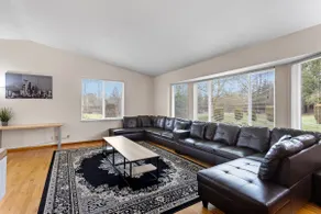 Big home on 3 acres in the City - Image 2