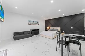 XL Luxury Room - Image 4