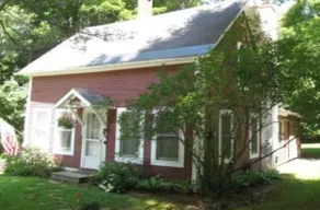 Charming, Dog-Friendly Warren Village Home - Image 4