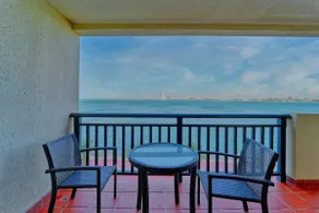 FIRST CLASS | 1BR | Palm Paradise - Image 5
