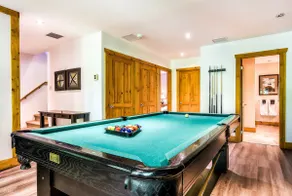 Luxury Log Cabin | Hot Tub, Pool Table & Lakeview - Image 4