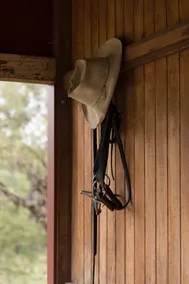 The Overseer, a couples country escape. - Image 3