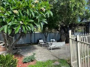 Cessnock views by the pool - Image 5