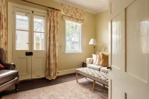 Wollaston House | Heritage Home - Image 4