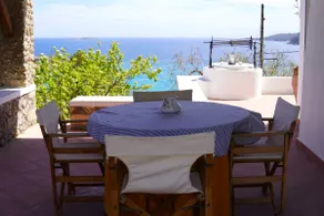 Beautiful cottage by the beach - Image 5