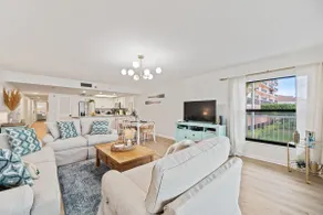 Ultra-luxe condo with chic coastal style.  Stunning Gulf Views & Sunset Skies! - Image 3