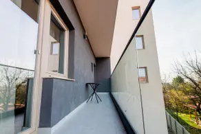 Samplus Central Apartment - Image 5