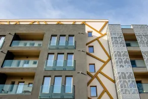 Samplus Central Apartment - Image 4