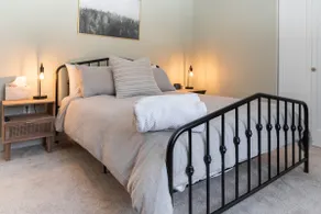 Oakleaf Cottage | Near Hudson and Windham - Image 5