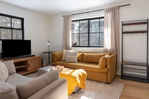 Oakleaf Cottage | Near Hudson and Windham - Image 2