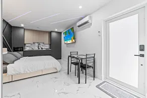 Cozy Luxury Room - Image 2