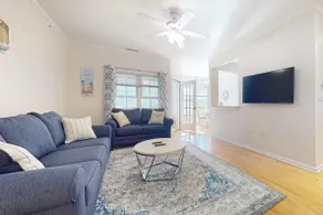 Cozy Condo at Creekwood - Image 2